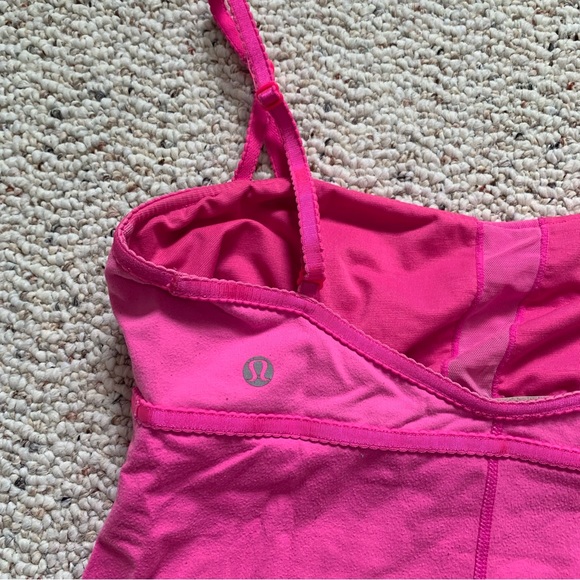 ✨2/20✨ Lululemon Pink Tank - Picture 5 of 7